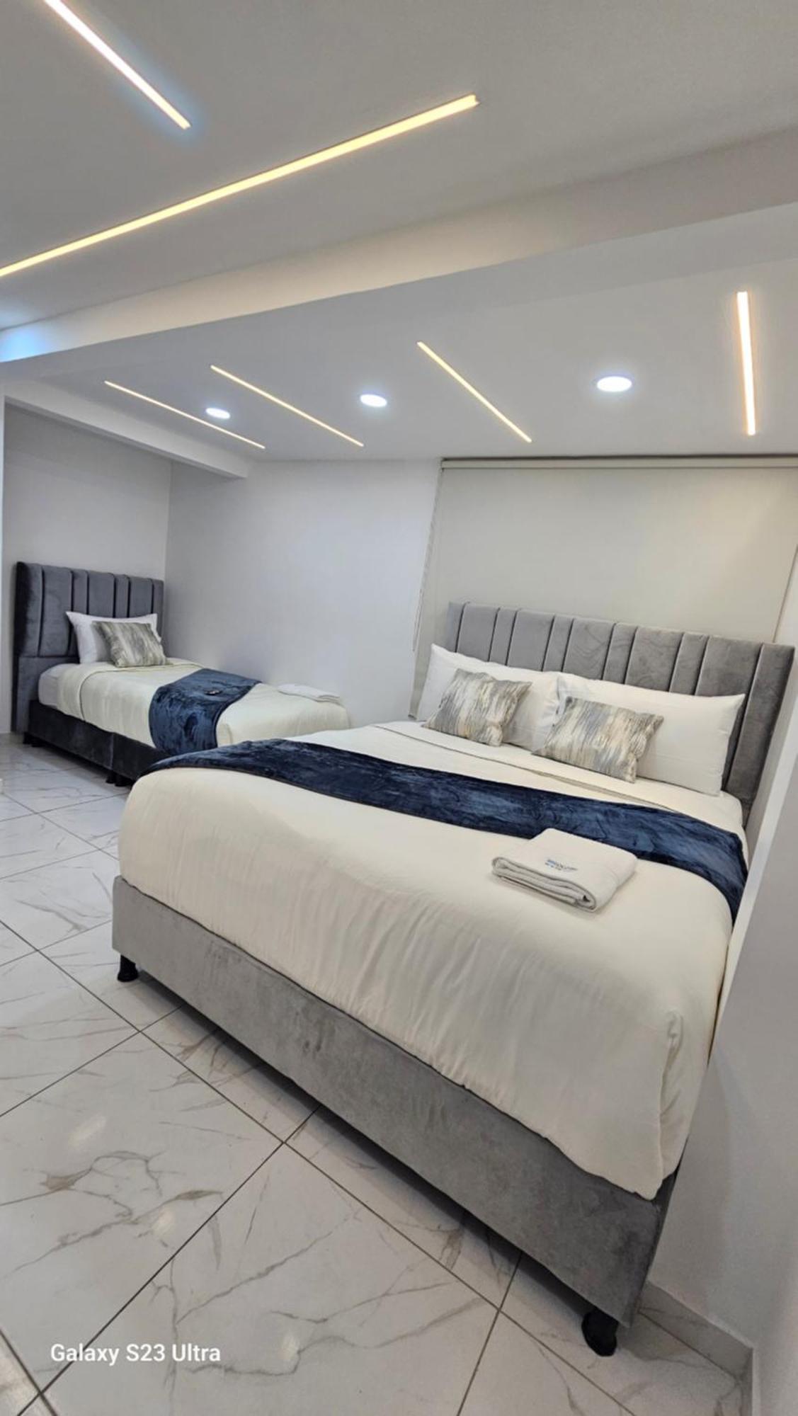 Hotel West Inn Богота Экстерьер фото