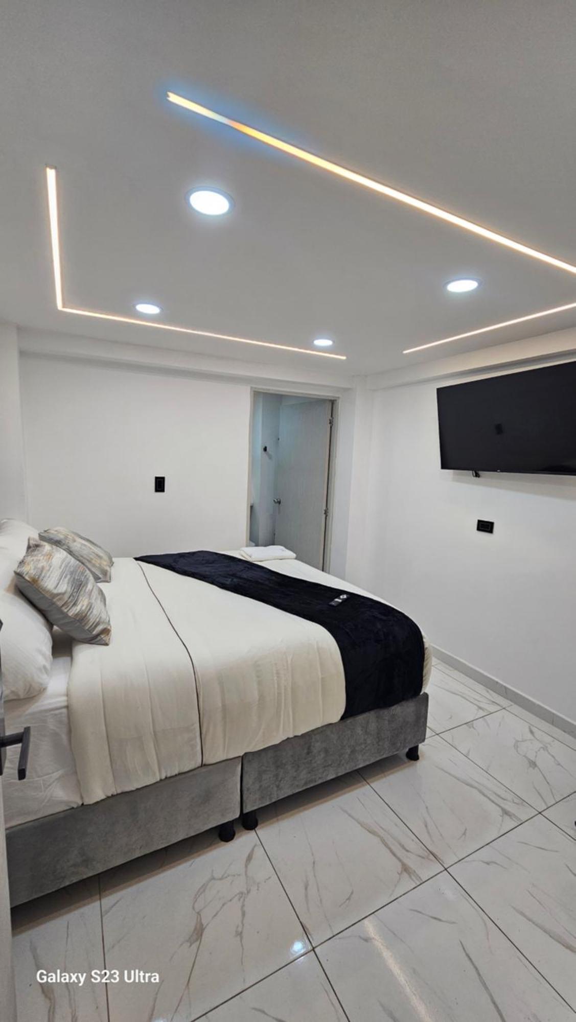 Hotel West Inn Богота Экстерьер фото